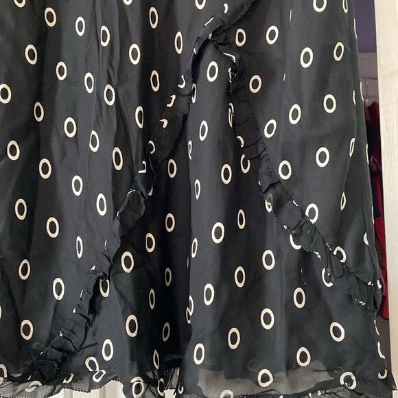 100% Silk Ruffle Skirt by Sandra King. Size 12 - Picture 4 of 7